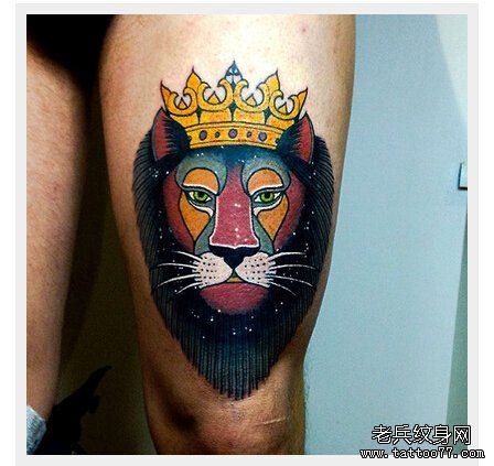 腿部狮子皇冠纹身图案