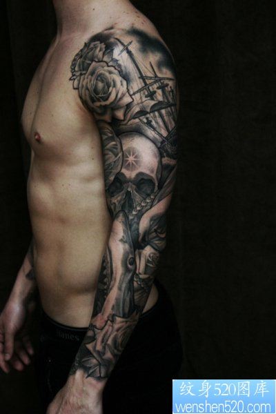 纹身520图库提供一款黑灰欧美花臂纹身图案