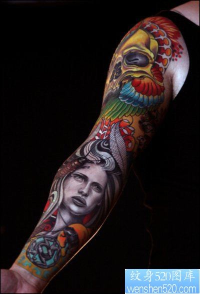 一款彩色欧美花臂纹身图案
