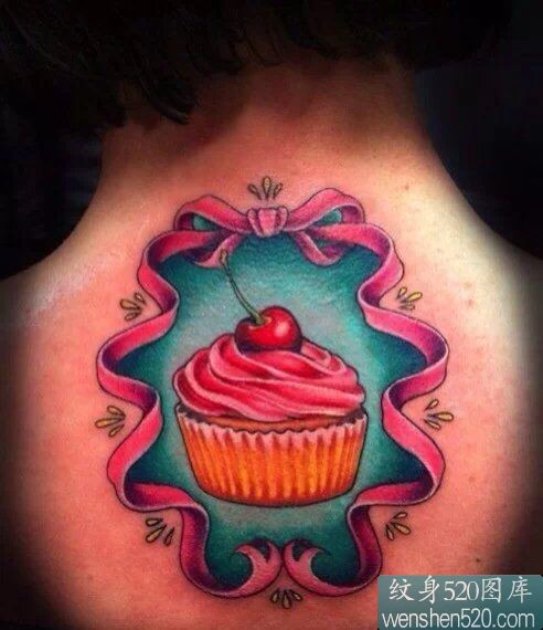 9张好看诱人的甜品冰淇淋纹身套图