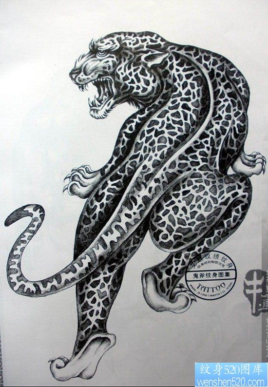 一款黑灰豹子纹身图案
