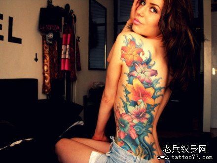 tattoo girl背部花纹身图案