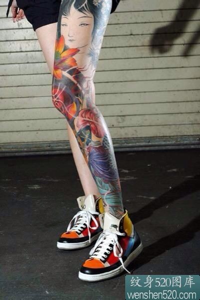 8张很霸气很女神的花腿美女刺青套图
