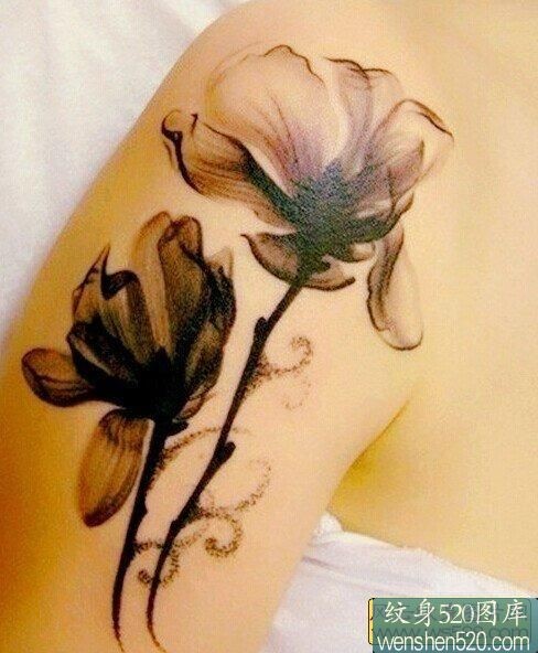6张梦幻美丽的花儿纹身套图