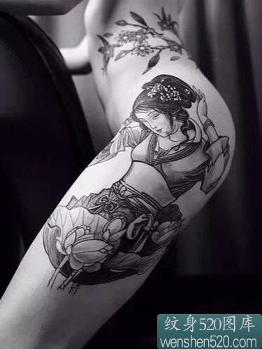 8张性感美女纹身套图，纹身520推荐
