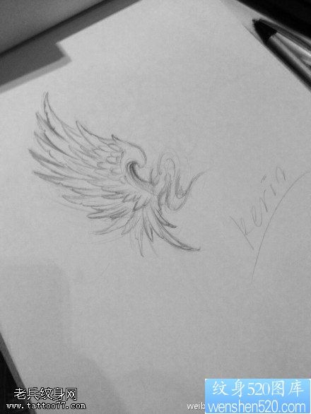 一款翅膀纹身线条手稿图案