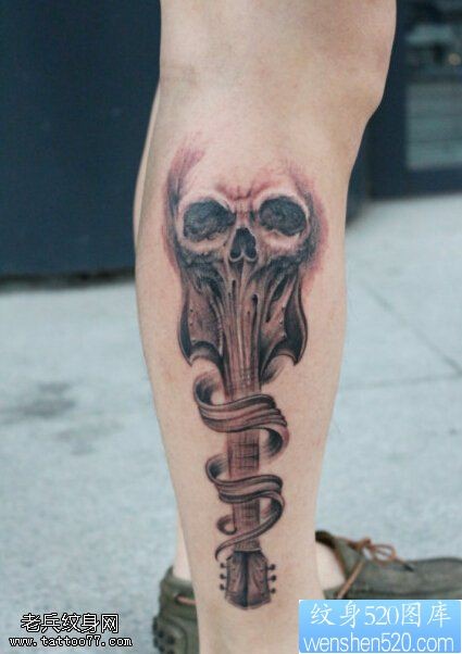 纹身推荐一款腿部骷髅纹身图案