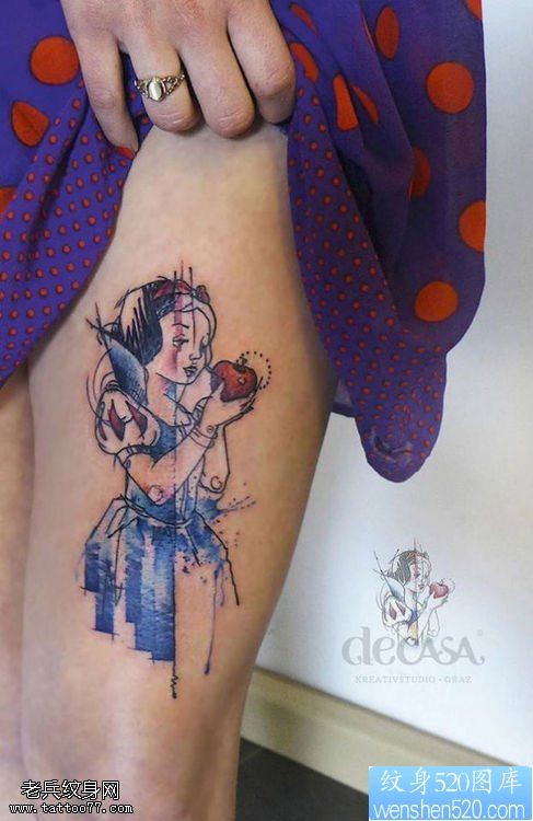 腿部白雪公主纹身图案