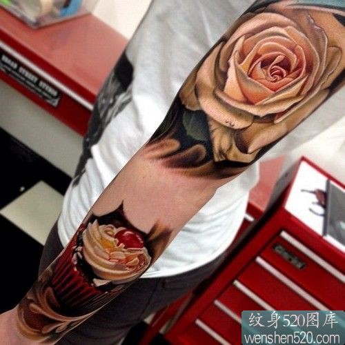 手臂上的玫瑰之真爱誓言纹身