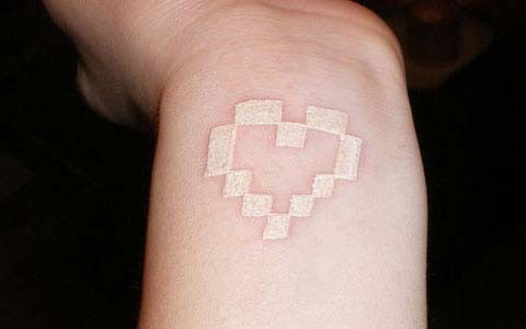 一组特殊性纹身：唯美的鸽子血纹身图案