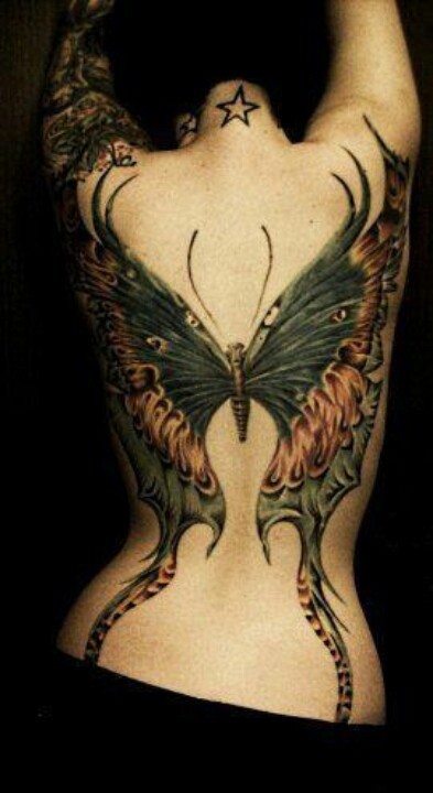 美女背部一款漂亮的蝴蝶翅膀纹身