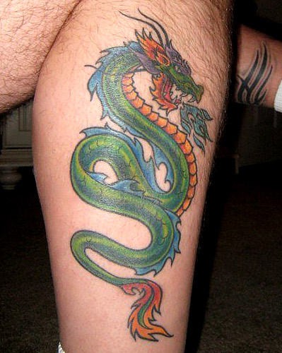 小腿部中国古代神兽：龙纹身