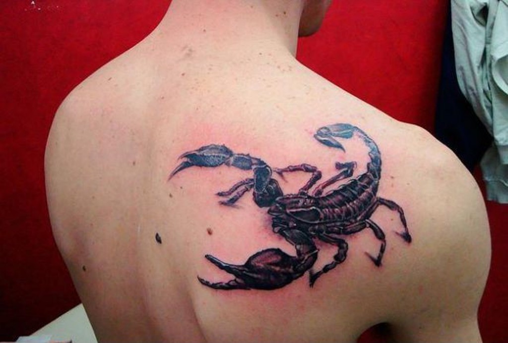 很好看，很帅气的蝎子纹身