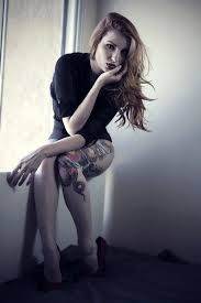 那些因纹身而变得更有诱惑力的美女