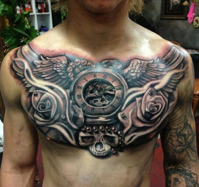 男士胸部个性时尚的纹身图案