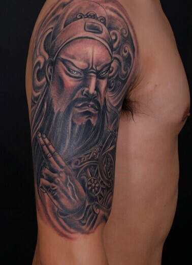 异常大气的手臂关公纹身