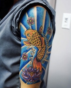 帅气的手臂鲤鱼纹身