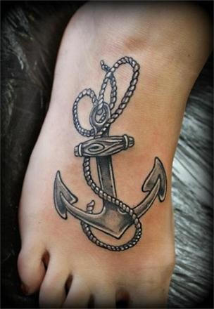 脚背背上漂亮的船锚纹身