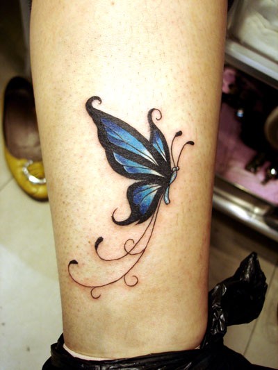 脚踝漂亮的蝴蝶纹身