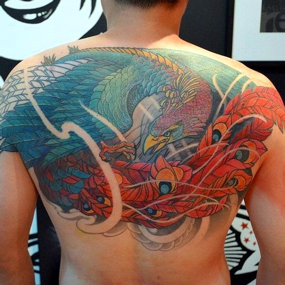 新加坡 Elvin Yong（杨宜益）的背部纹身作品