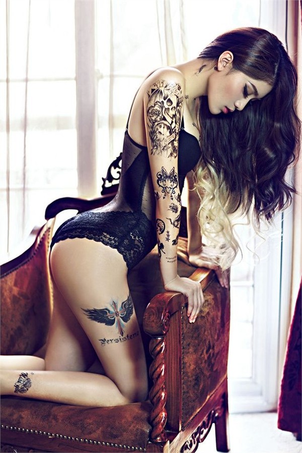 90后超模王熙然纹身写真