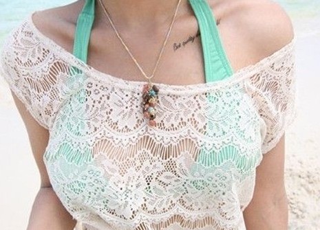 小巧优雅的锁骨英文刺青