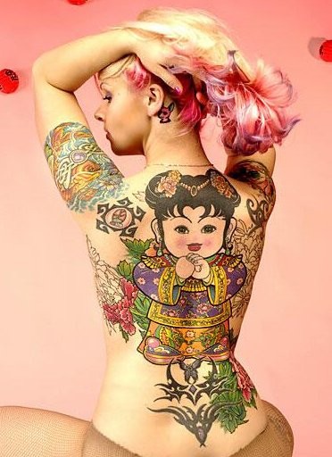美女赤身大玩纹身诱惑