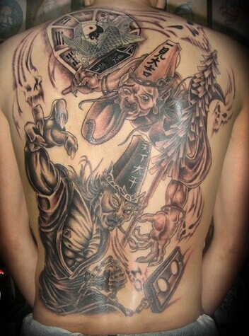 一组个性的黑白无常满背纹身