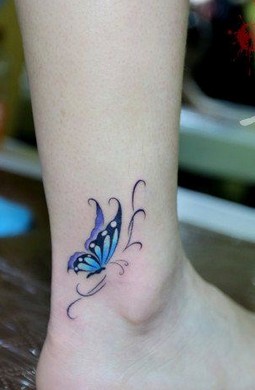 漂亮唯美的脚踝蝴蝶刺青