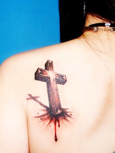 远古个性十字架纹身