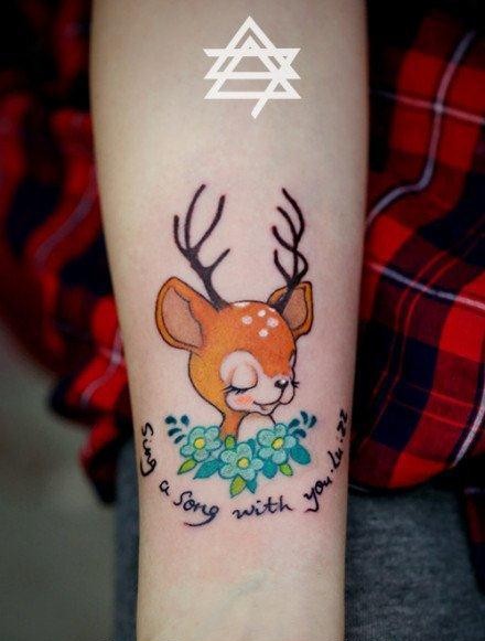 可爱的小动物女生手臂纹身
