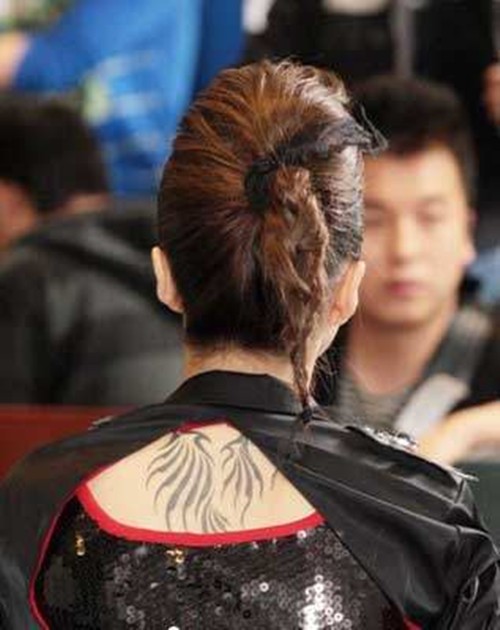 快乐女声刘忻个性纹身