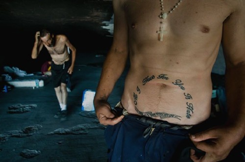 男士腹部经典有趣的纹身