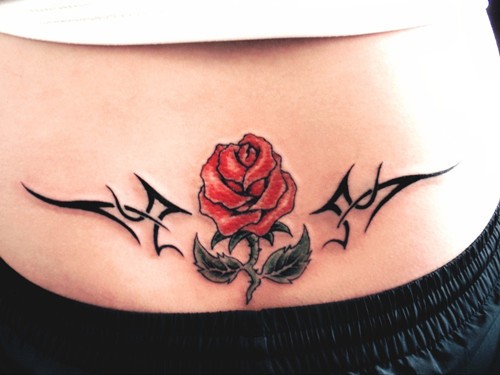 漂亮的玫瑰花纹身