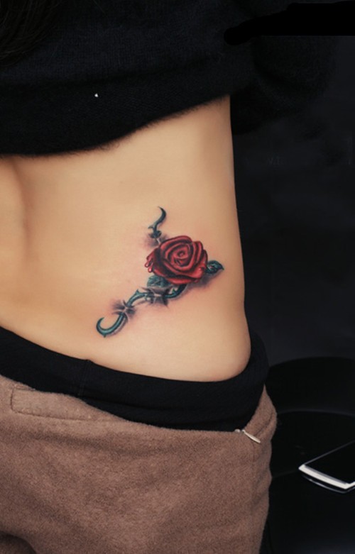 漂亮的玫瑰花纹身