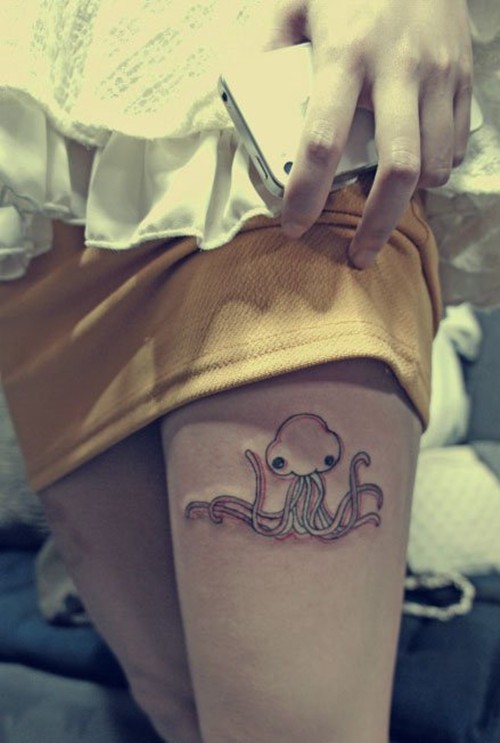 小动物女生大腿纹身