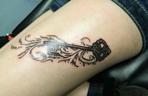 诱惑的大腿个性纹身