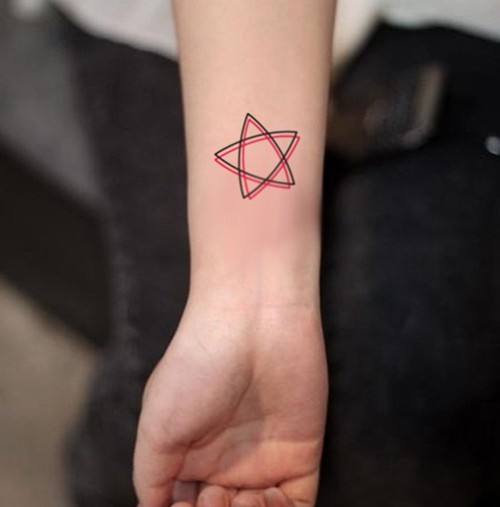 简单个性五角星纹身
