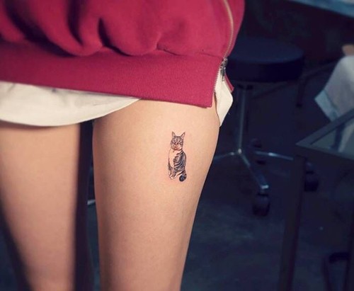 可爱小清新的猫咪图案纹身