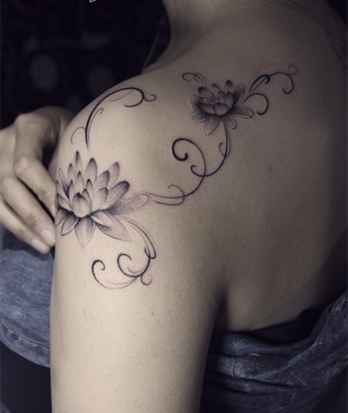 经典漂亮的莲花纹身