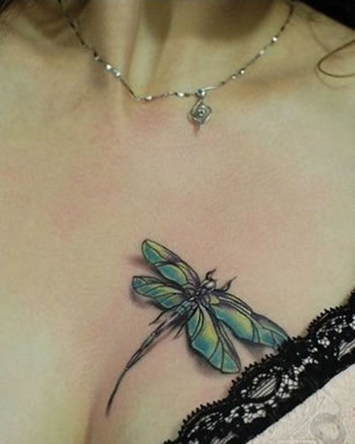 小巧时尚的蜻蜓图案纹身