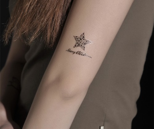 五角星图案小清新风格纹身