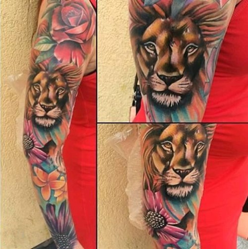 手臂上霸气的狮子头纹身