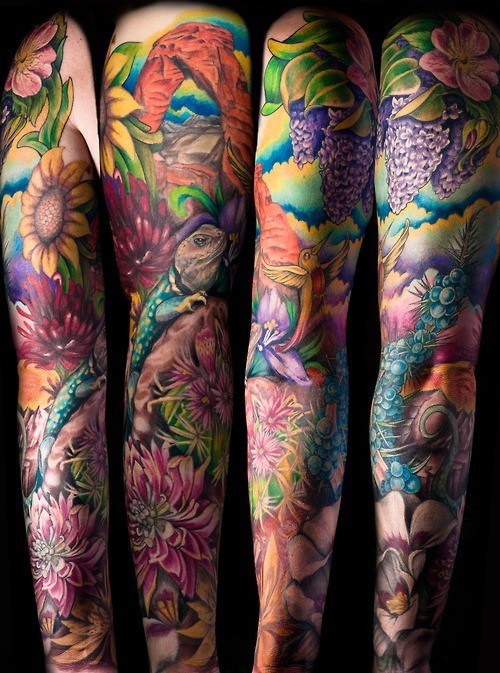 手臂上彩色的花朵纹身