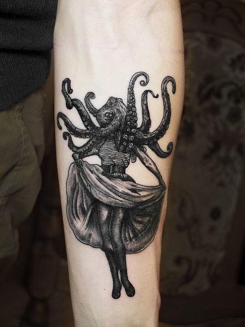 手臂个性的章鱼跳舞刺青
