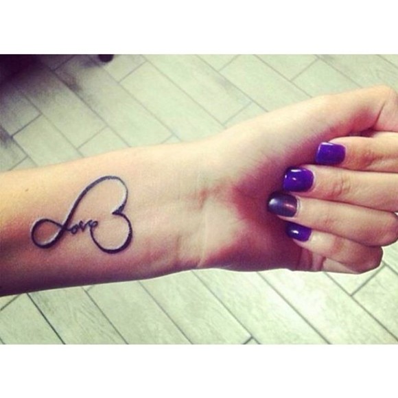 小清新风格手臂纹身