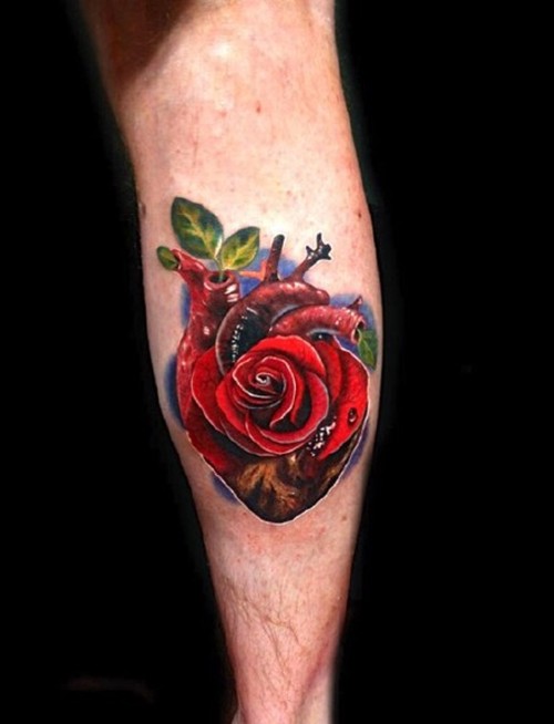 腿部玫瑰图案纹身