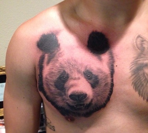 男女生前胸个性刺青