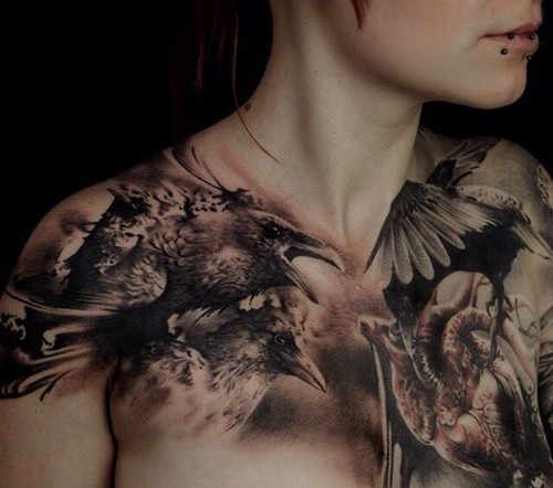 美女性感部位胸部纹身