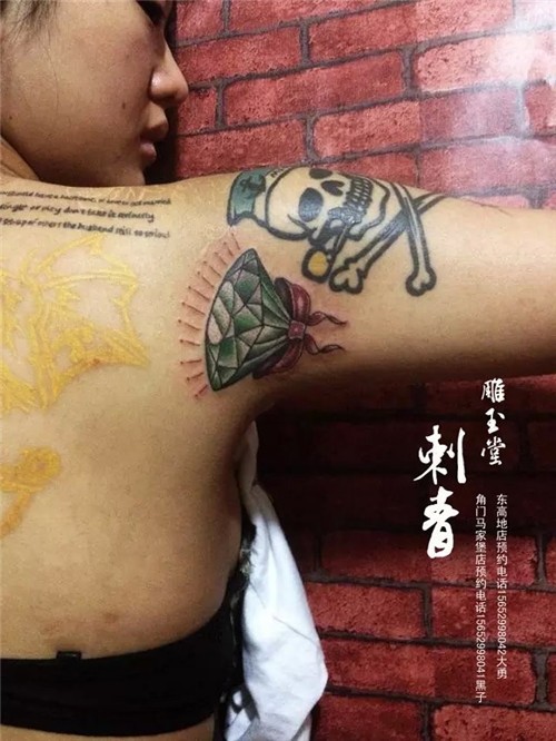 美女纹身  手臂纹身